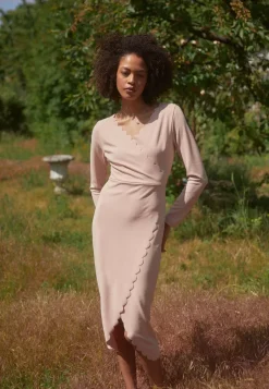Wal G Wgxzl Wedding – Alexanda Scallop V Neck Midi Dress – Shift Dress . Sale|Women Dress